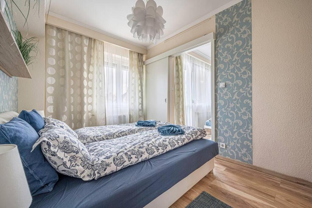 Liszt Ferenc Square Panorama Apt Budapest Eksteriør billede